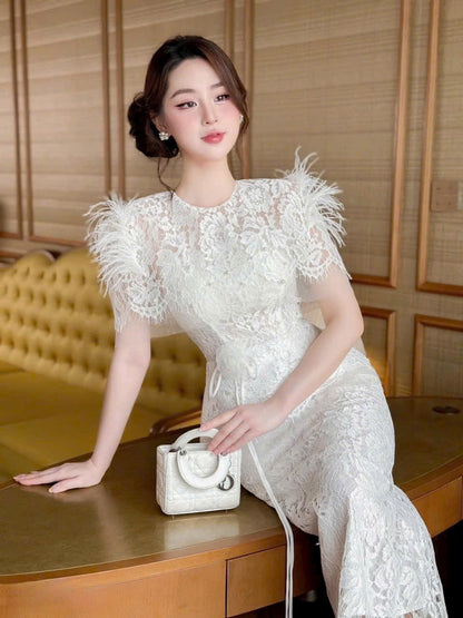 Đầm dự tiệc ren kiểu dáng dài đính lông vũ màu trắng, màu đen sang trọng đính kèm hoa size SML XL XXL D0929